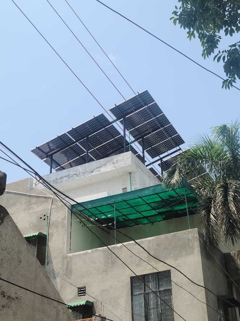 EMAAN GIRLS HOSTEL LODGE LAHORE