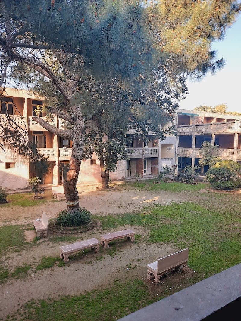 Girls Hostel No. 1