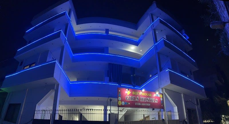Bee's house Girls Hostel 2Seater Plaza