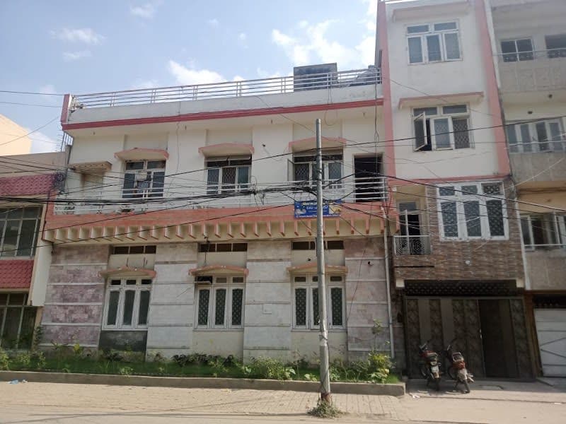 Ayesha girls hostel